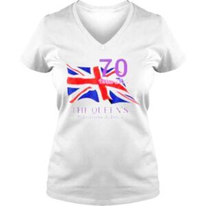 VLadies 70 years 19522022 Queen Elizabeths Platinum Jubilee Holiday Celebration shirt