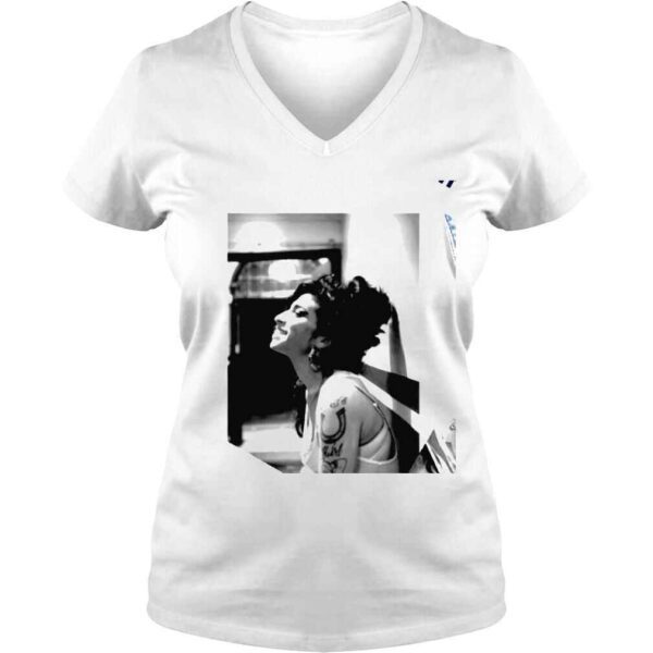 Amy Smiling poster shirt - Image 2