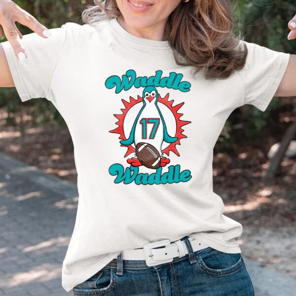 WADDLE WADDLE T-shirts